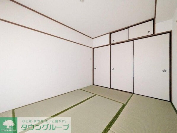 リフィーネめじろ台の物件内観写真